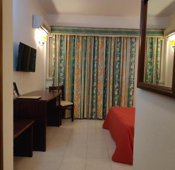 اتاق استاندارد, Alnacir