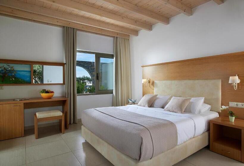 Трехместный Номер Deluxe Вид на Сад, Coriva Beach Hotel & Bungalows