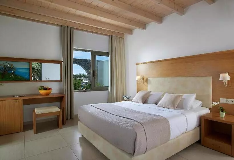 ガーデンビューのデラックストリプルルーム, Coriva Beach Hotel & Bungalows