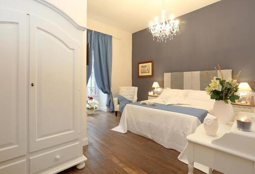 חדר סטנדרט לשלושה, Daplace  Arena House