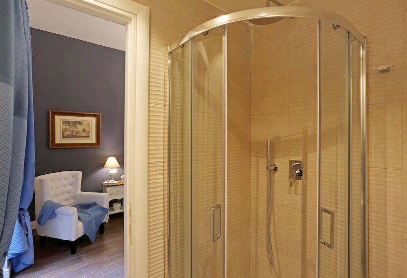 חדר סטנדרט לשלושה, Daplace  Arena House