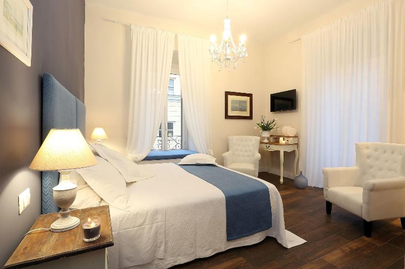 חדר סטנדרט לשלושה, Daplace  Arena House