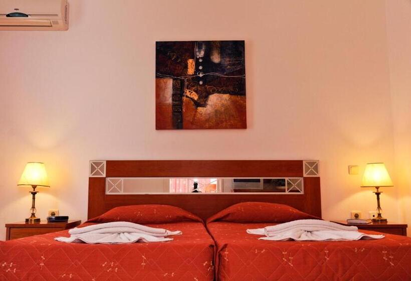 غرفة عائلية, Gaia Village