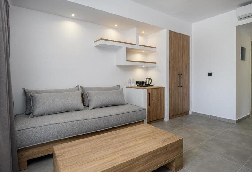 جناح سوبيريور, Gaia Village