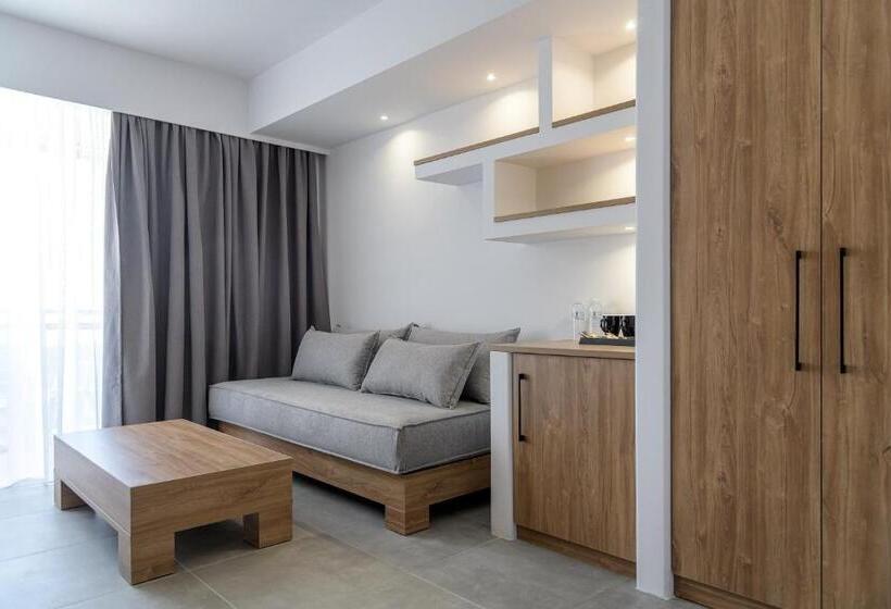 جناح سوبيريور, Gaia Village