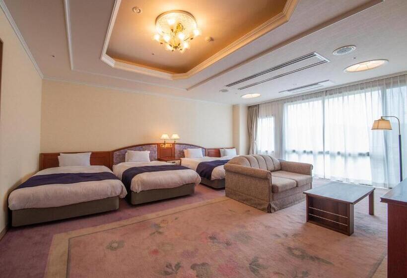 غرفة سوبيريور رباعية, Yamashiro Onsen Miyabi No Yado Kaga Hyakumangoku