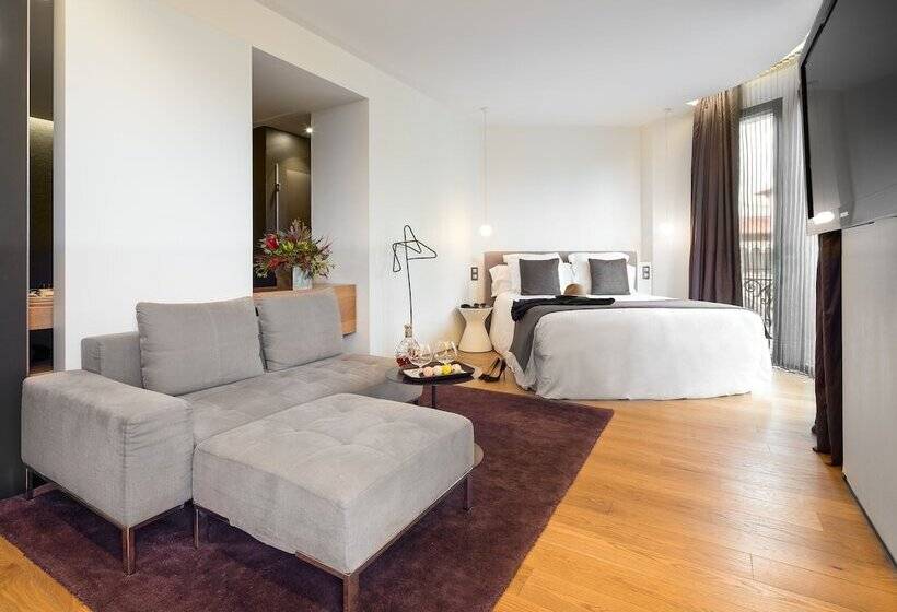 سوییت جونیور, Ohla Barcelona