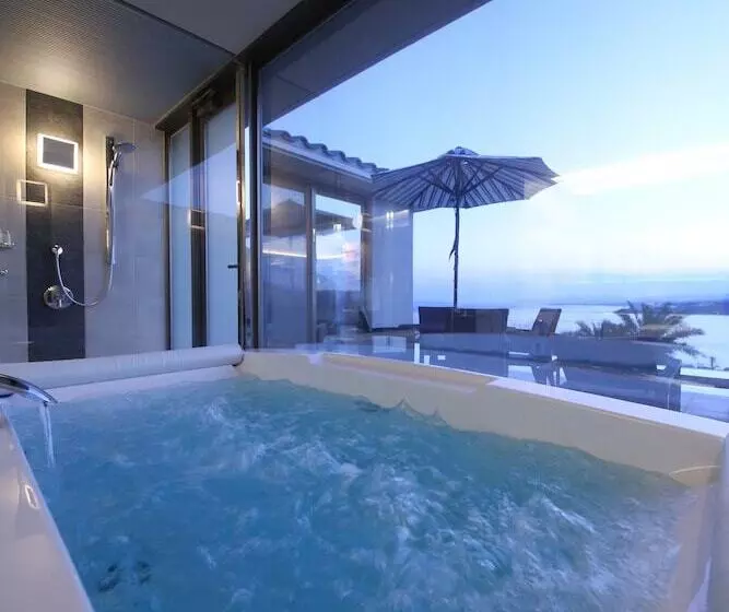 エクゼクティブスイート, Oriental Hills Okinawa