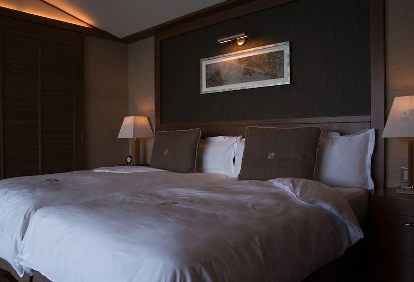 이그제큐티브 스위트, Oriental Hills Okinawa