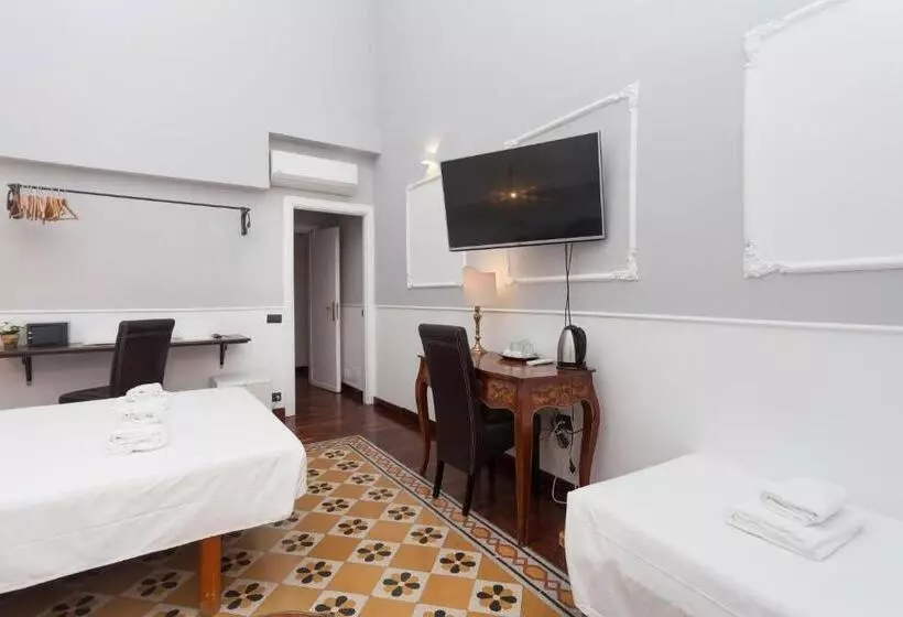 اتاق راحتی سه تخته, Palazzo Del Duca Piazza Navona Guest House