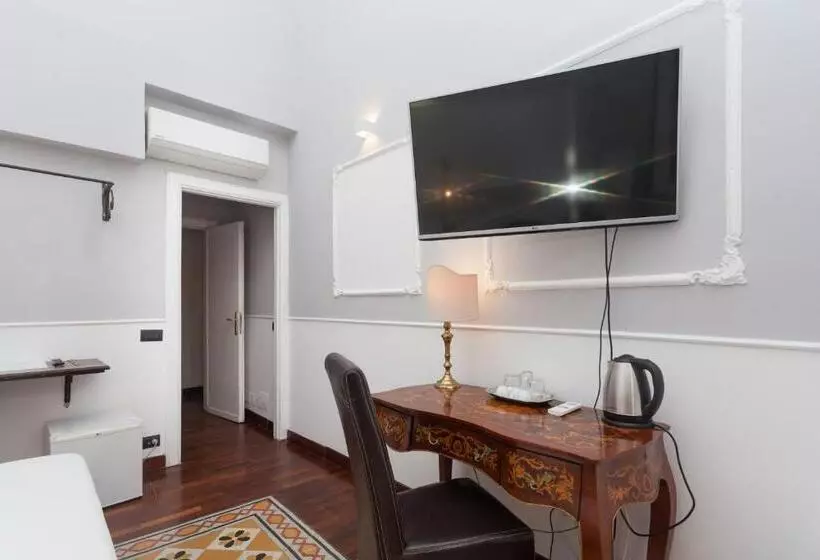 اتاق راحتی سه تخته, Palazzo Del Duca Piazza Navona Guest House