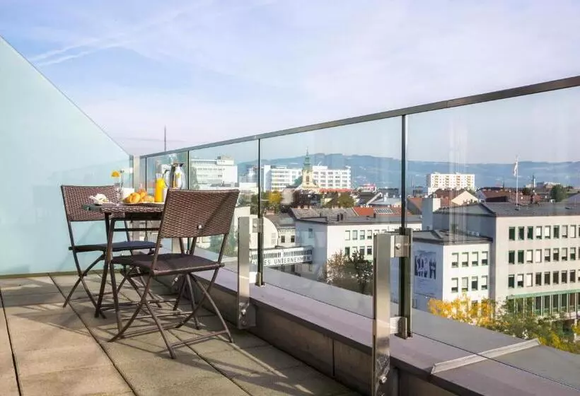 سوییت جونیور, Park Inn By Radisson Linz