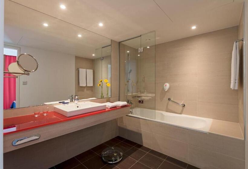 سوییت جونیور, Park Inn By Radisson Linz