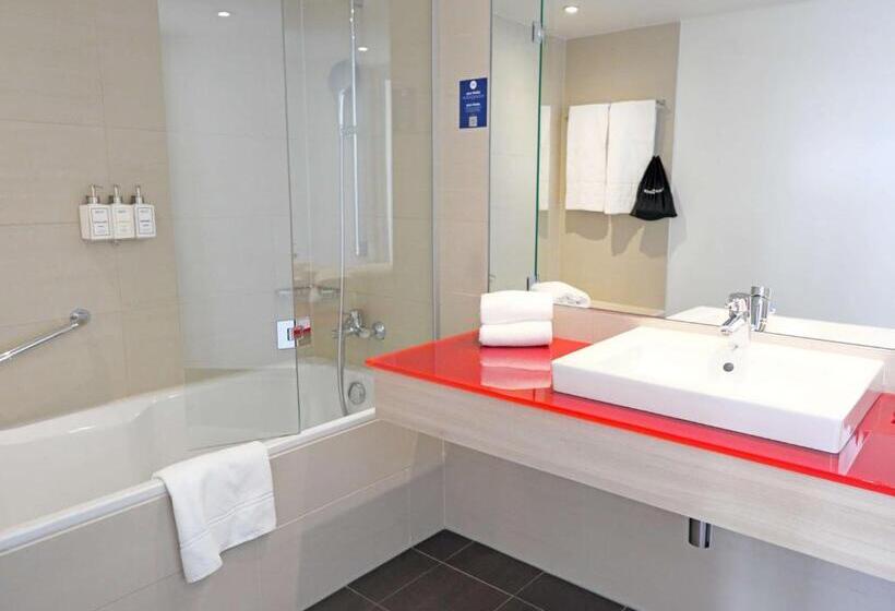 سوییت جونیور, Park Inn By Radisson Linz