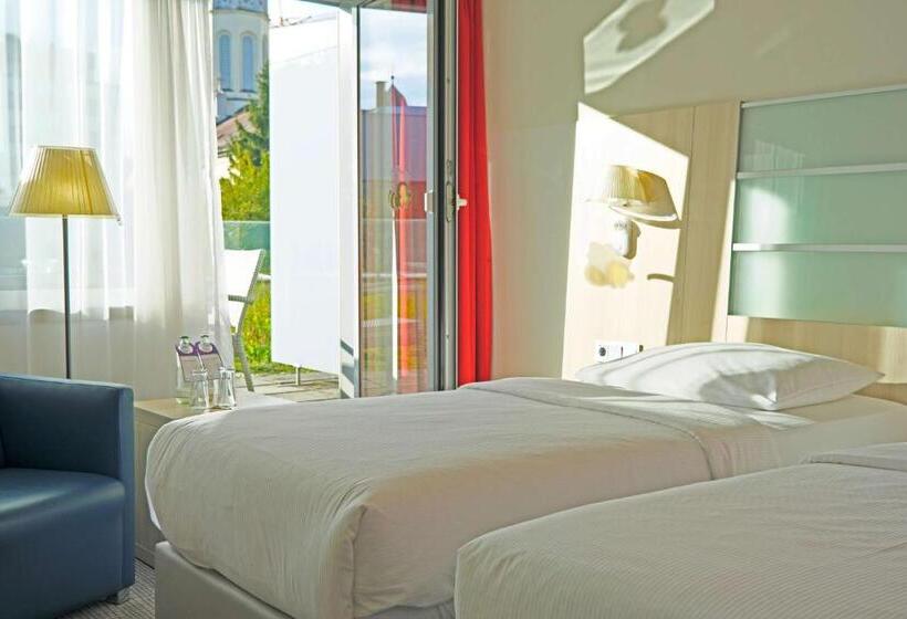 اتاق استاندارد با تراس, Park Inn By Radisson Linz