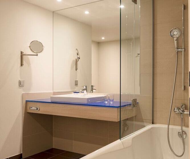 اتاق استاندارد با تراس, Park Inn By Radisson Linz