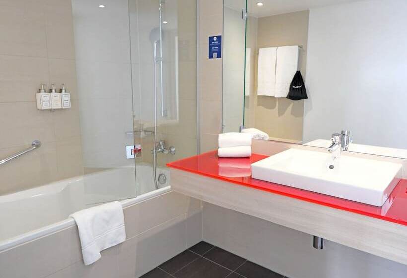 سوییت جونیور, Park Inn By Radisson Linz