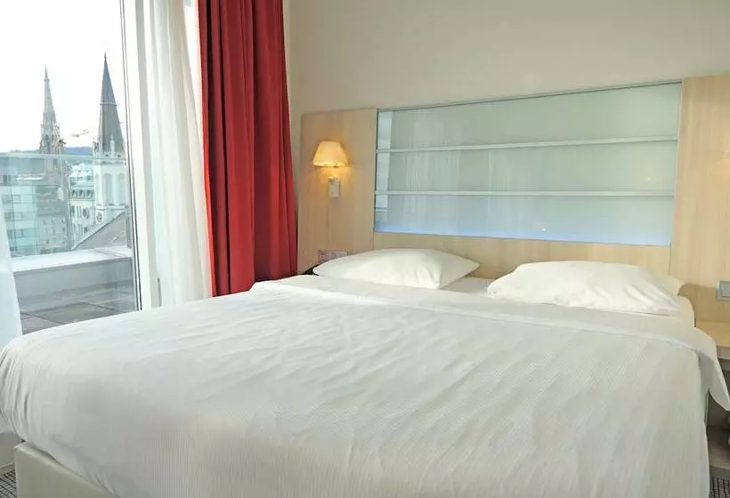 سوییت جونیور, Park Inn By Radisson Linz