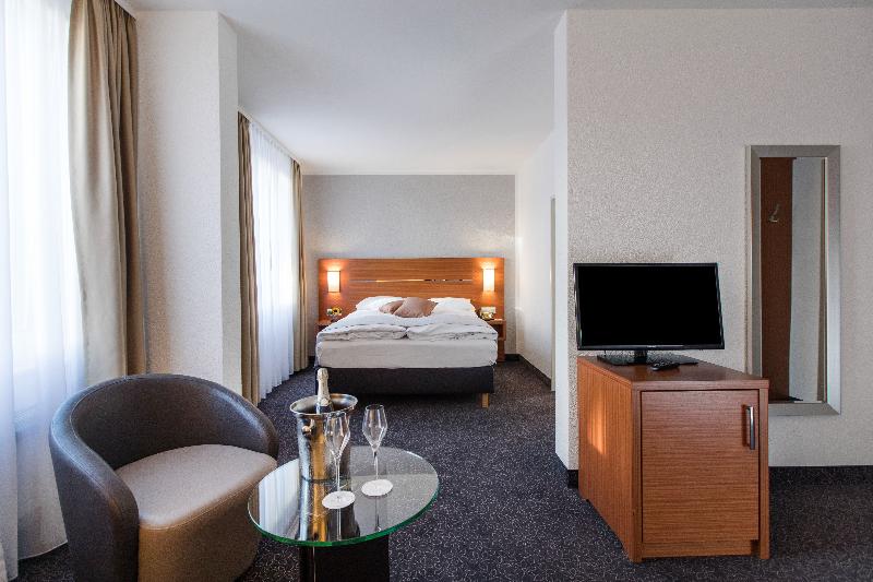 Номер Стандарт с Террасой, Park Inn By Radisson Linz