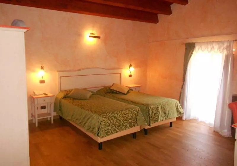 اتاق کلاسیک, Relais Castrum Boccea
