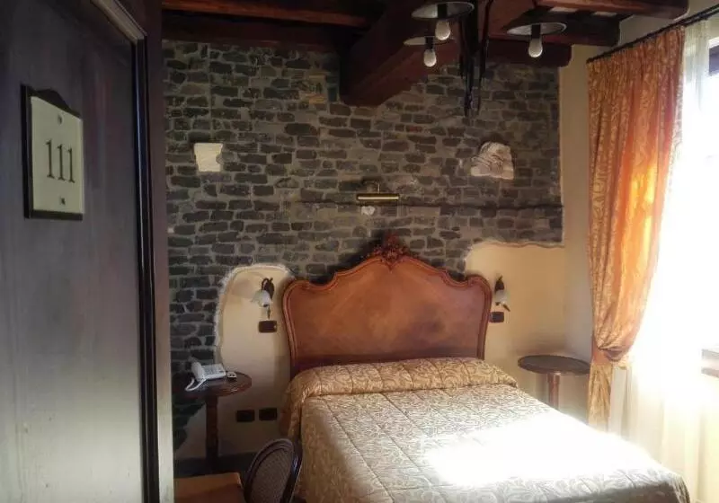 اتاق کلاسیک, Relais Castrum Boccea