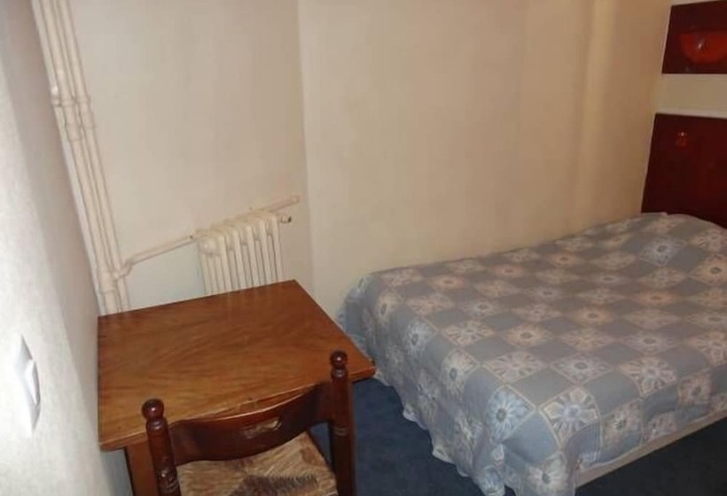 Quarto Triplo Standart, Santana