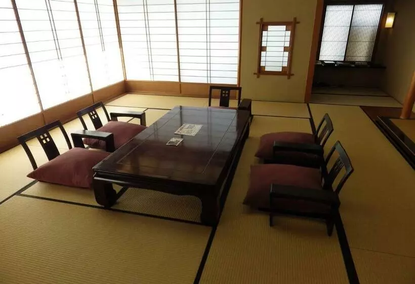 片側に海が見えるデラックスルーム, Tadaya