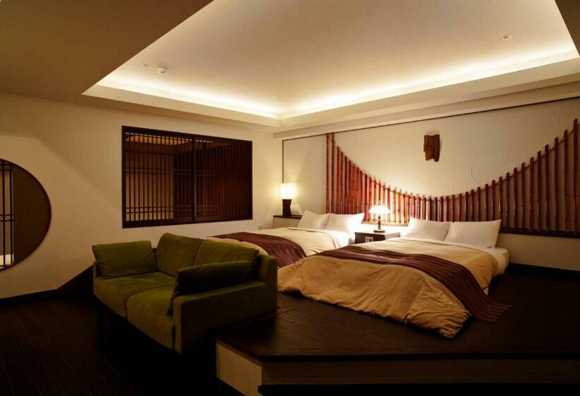 اتاق استاندارد با چشم‌انداز دریا, Tadaya