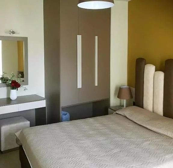 庭の見える１ベッドルームアパートメント, Eurohotel Theo