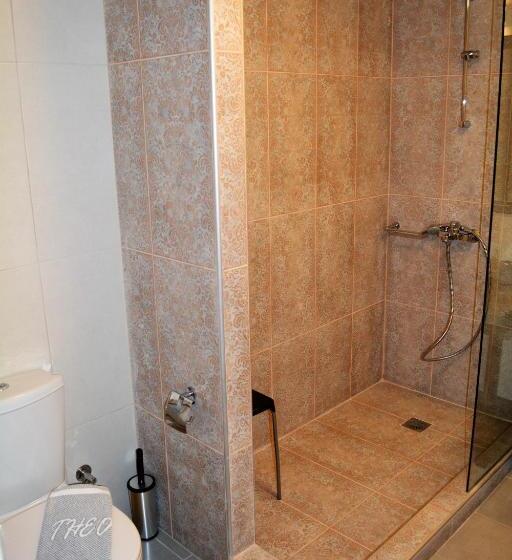 Апартаменты 2 Спальни, Eurohotel Theo