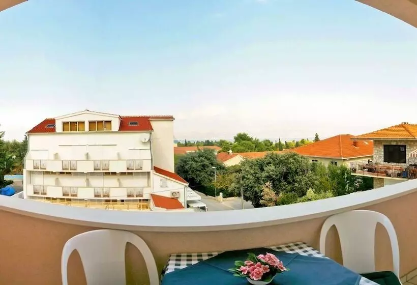 ダブルベッドのスタンダードスタジオ, Villa Midea