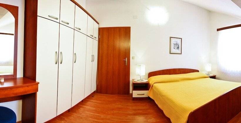 带海景及1个卧室的复式公寓, Villa Midea