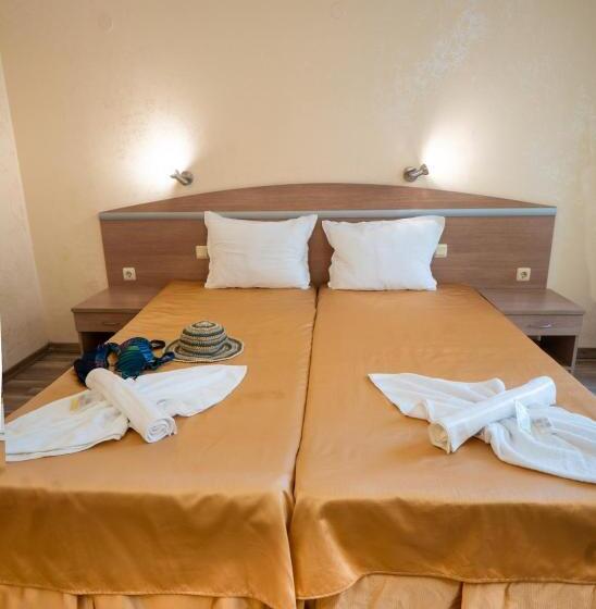 バルコニー付きスタンダードルーム, Zeus