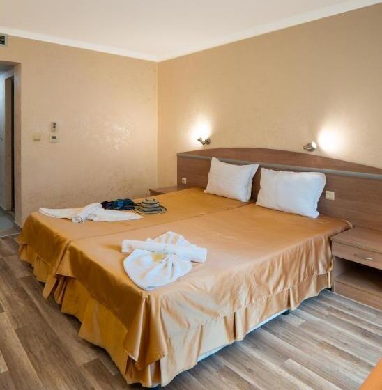 Quarto Estandar com Sacada, Zeus