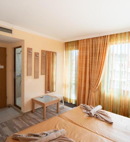 バルコニー付きスタンダードルーム, Zeus