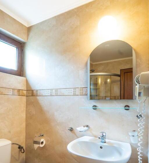 １ベッドルームアパートメント, Zeus