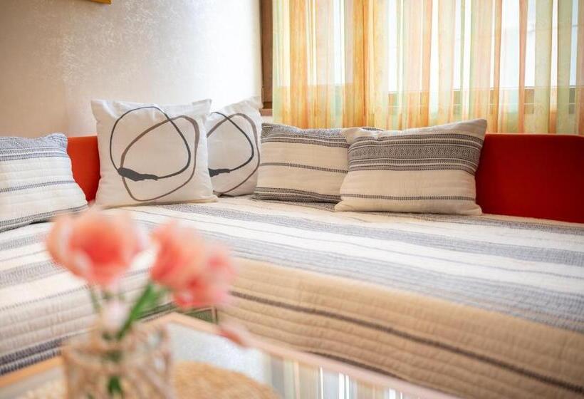 Apartamento 1 Dormitório, Zeus