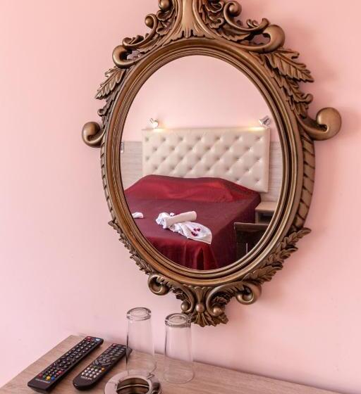 デラックスルーム, Zeus