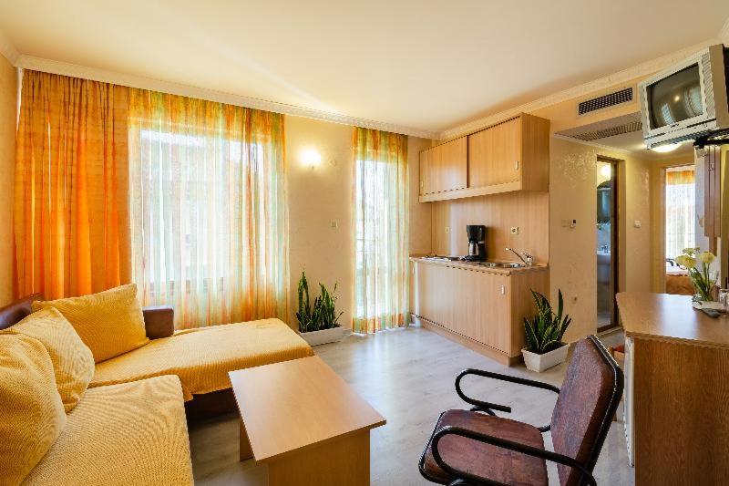 スタンダードルーム, Zeus