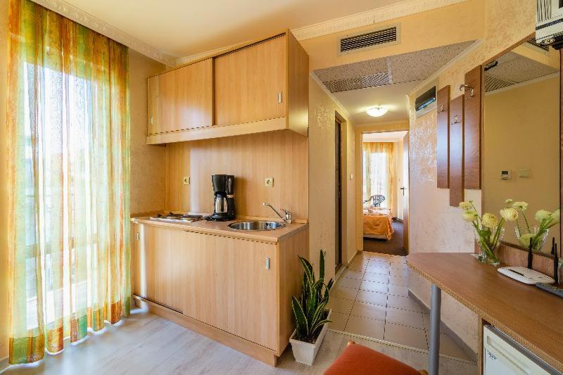 Quarto Estandar, Zeus