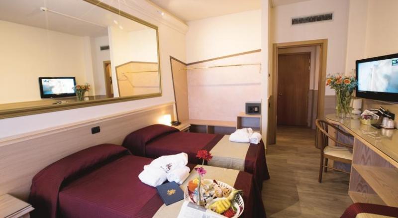 Апартаменты Deluxe 1 Спальня, Holiday Club Vista Amadores