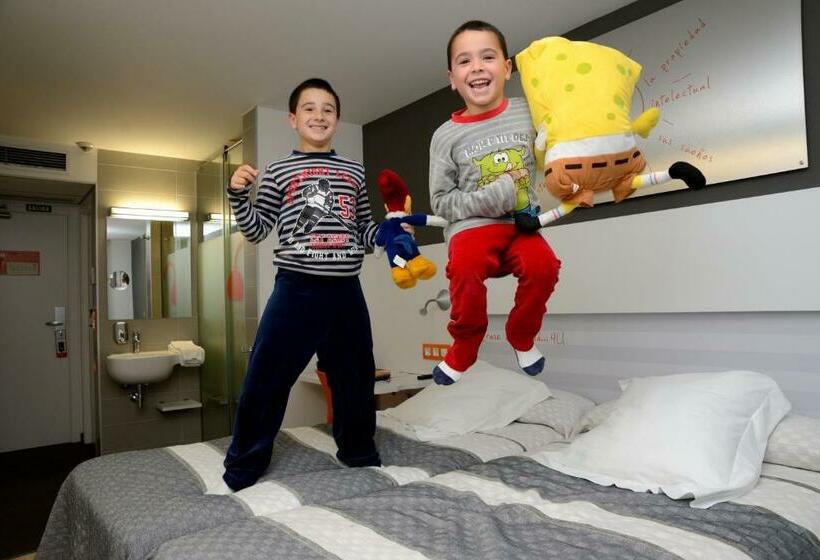 חדר משפחתי, Bed4u Pamplona