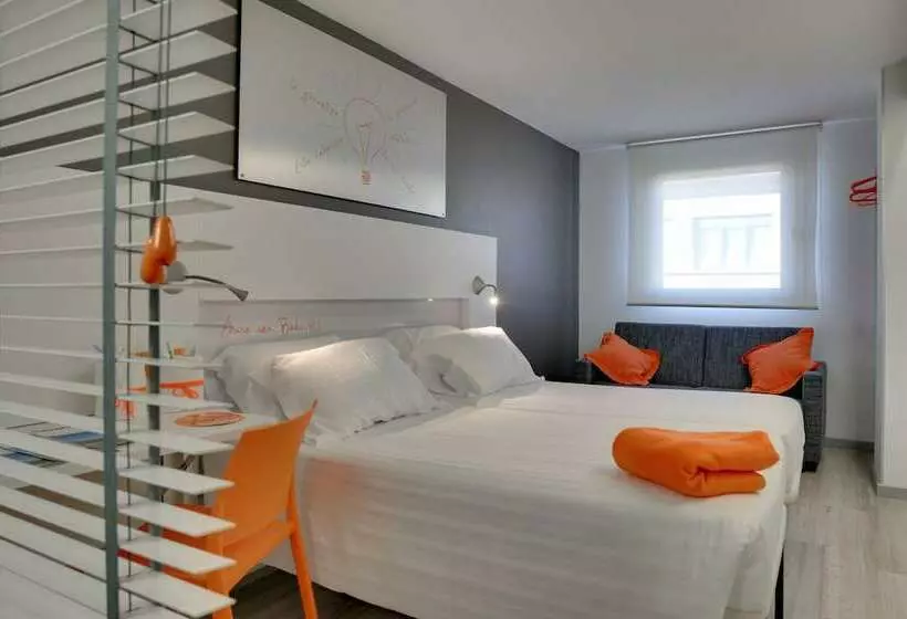 اتاق خانوادگی, Bed4u Pamplona