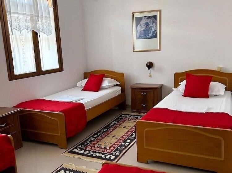 四人标准间, Berati