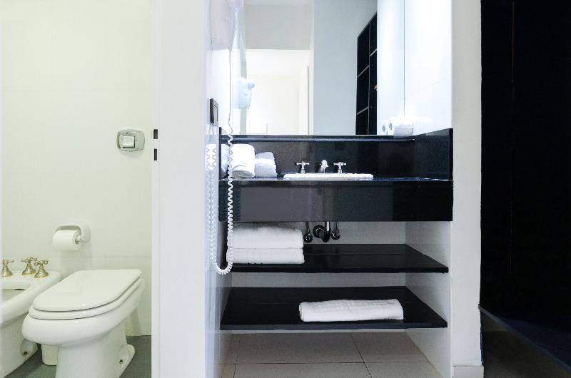 اتاق استاندارد, Cyan Recoleta