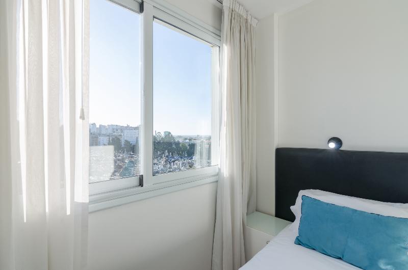 اتاق استاندارد, Cyan Recoleta