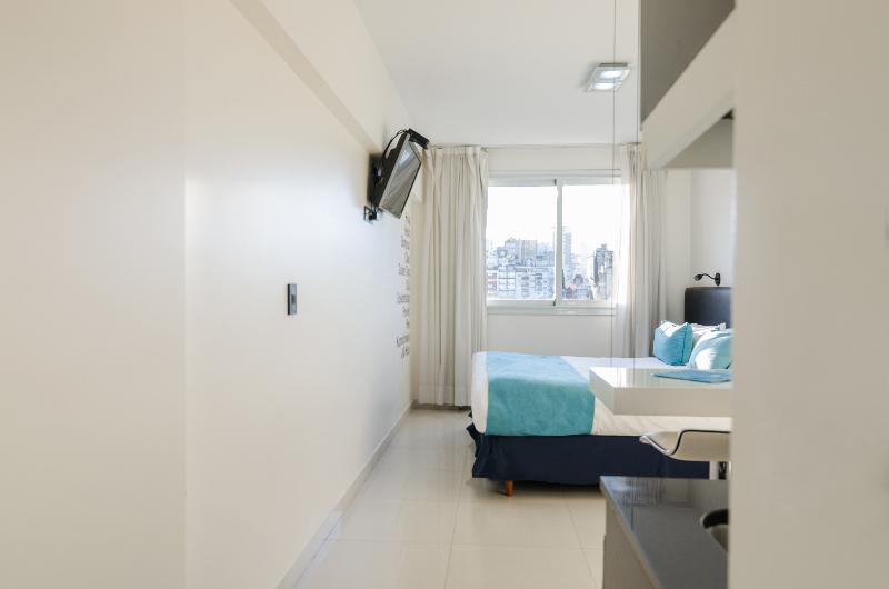 Номер Стандарт, Cyan Recoleta