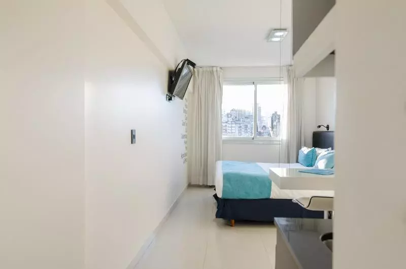 اتاق استاندارد, Cyan Recoleta