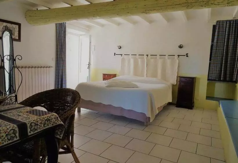 スーペリアトリプルルーム, Domaine De La Grange Neuve