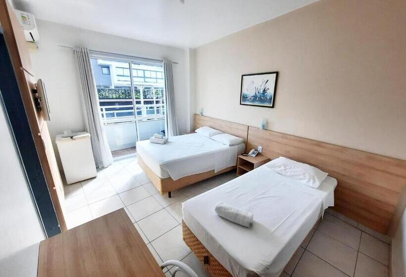 豪华三人间, Ficare Torres